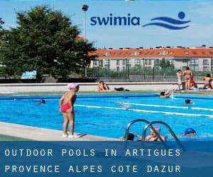 Outdoor Pools in Artigues (Provence-Alpes-Côte d'Azur)