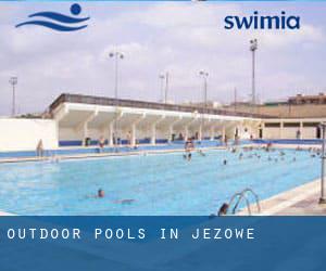 Outdoor Pools in Jeżowe