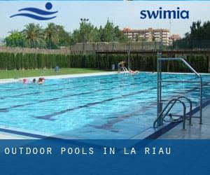 Outdoor Pools in La Riau