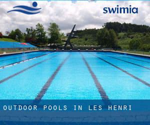 Outdoor Pools in Les Henri