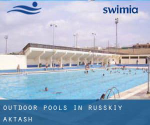 Outdoor Pools in Russkiy Aktash