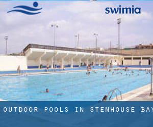 Outdoor Pools in Stenhouse Bay