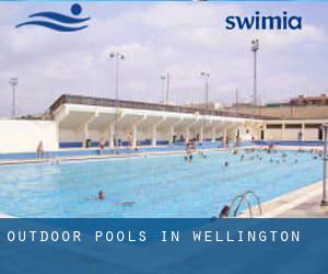 Outdoor Pools in Wellington